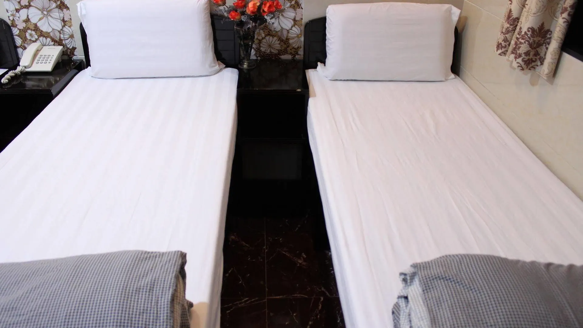 Russian Hostel Hong Kong Guest house