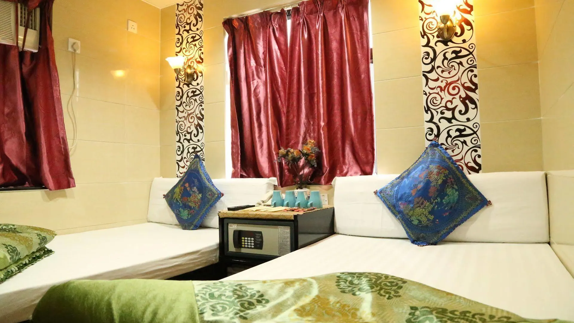 Guest house Russian Hostel Hong Kong